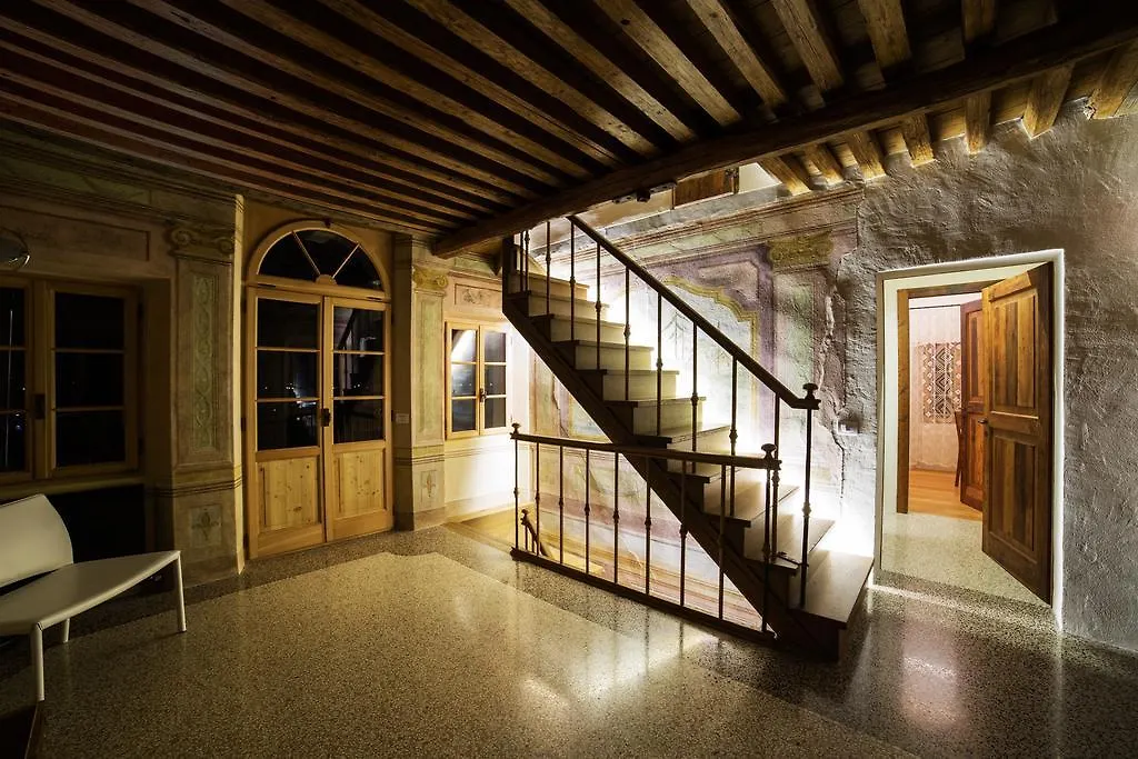 Villa D'Or Mel