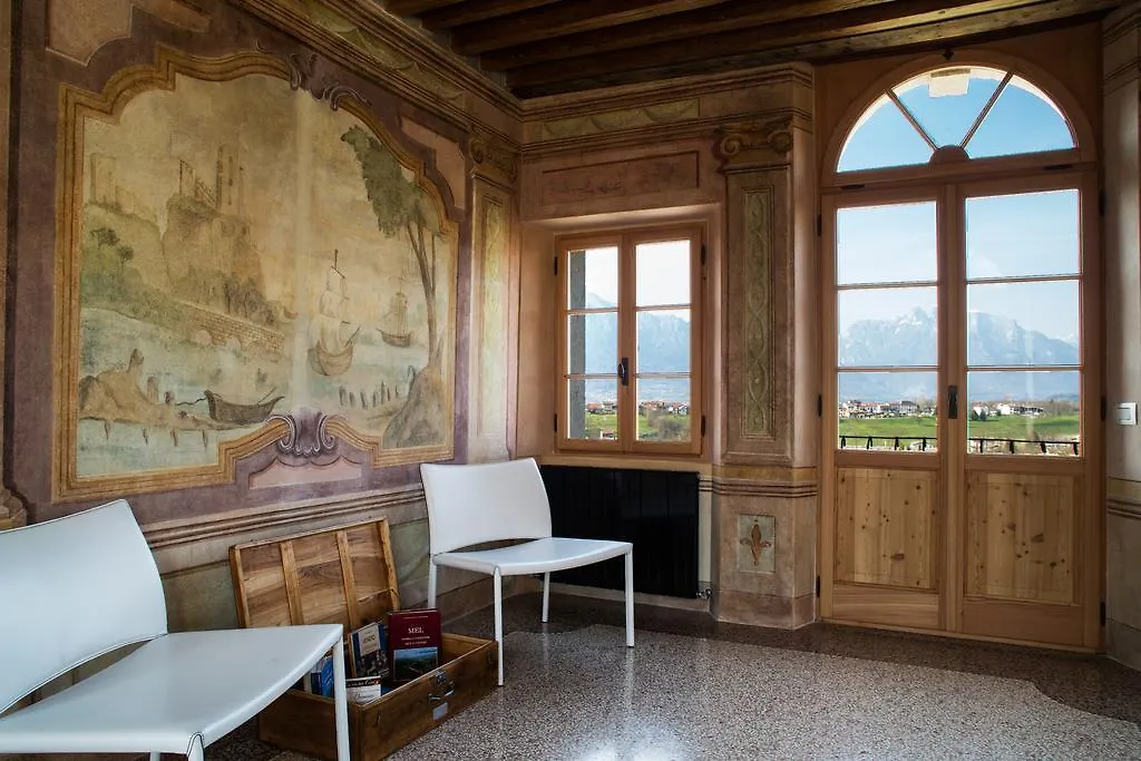 Villa D'Or Mel 0*,